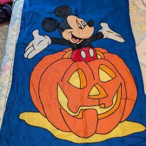 Mickey Mouse Halloween Pumpkin Flag 39 x 27.5"